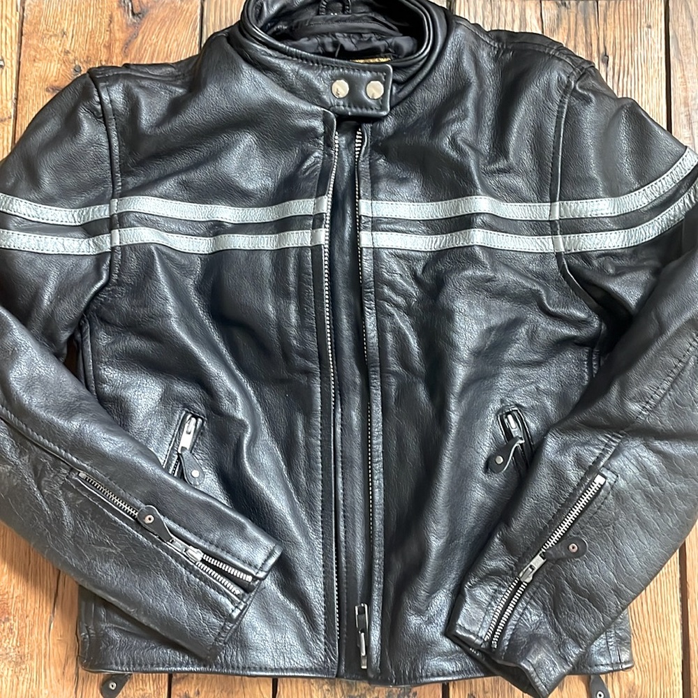 WOMENS LEATHER BIKER (motto style) excellent condition! SZ MEDIUM